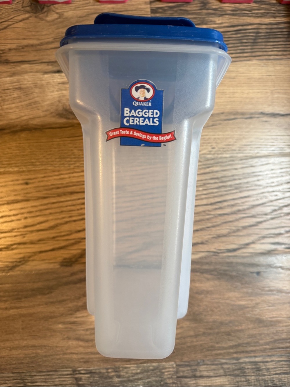 vintage Rubbermaid Servin' Saver cereal container with a blue pour lid